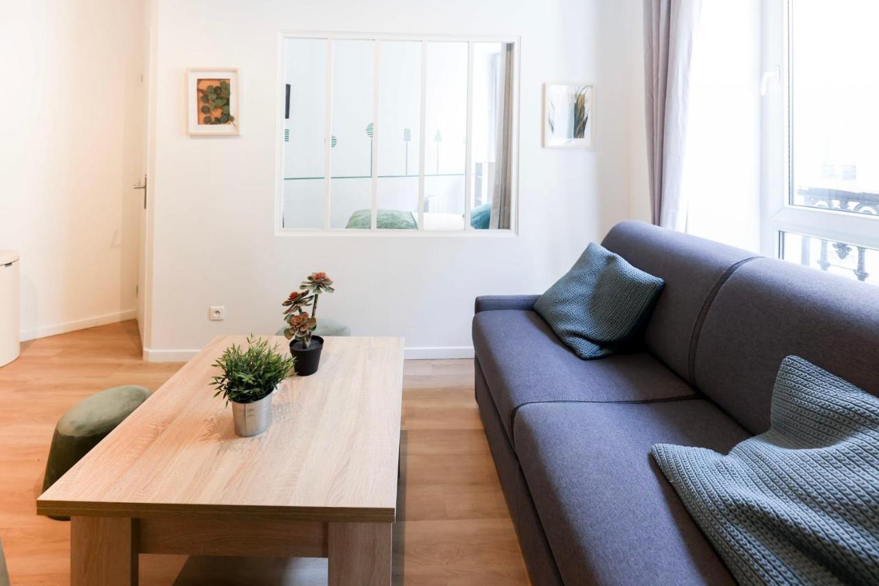 Green Apartment Near Montmartre And Opera Paris Bagian luar foto