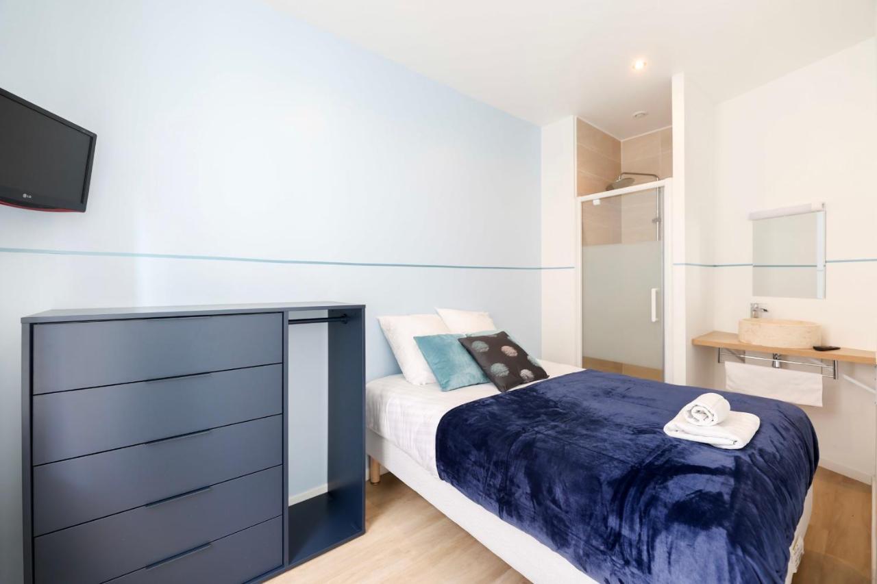 Green Apartment Near Montmartre And Opera Paris Bagian luar foto